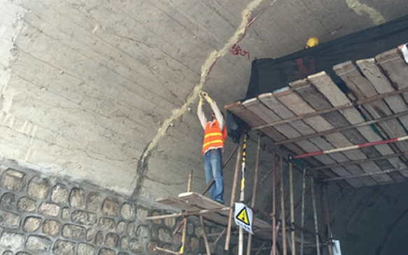 临夏房屋加固改扩建楼板应该要如何加固？